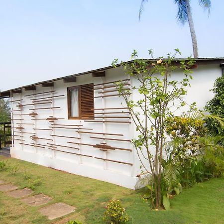 Casa Cubo By The Beach Bed & Breakfast Calangute Exterior photo