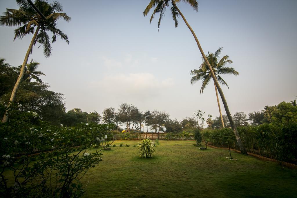 Casa Cubo By The Beach Bed & Breakfast Calangute Exterior photo